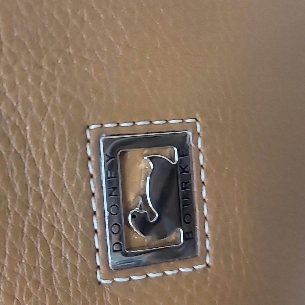 Dooney&Bourke Pebbled leather shoulder Bag
